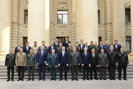 Strateji araşdırmalar və dövlət müdafiəsini idarəetmə akademik kursunun iştirakçıları ilə görüş olub