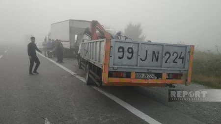 Kürdəmirdə iki yük maşınının iştirakı ilə ağır qəza olub, bir nəfər ölüb