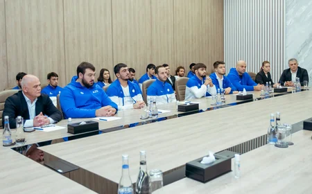 Rəşad Nəbiyev dünya çempionatında əldə olunan nəticələrlə bağlı cüdoçularla fikir mübadiləsi aparıb