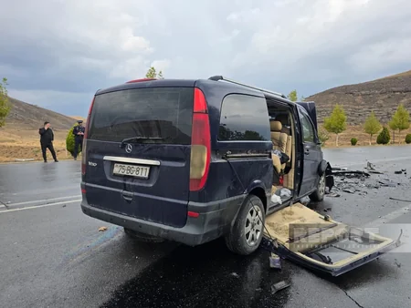 Naxçıvanda iki avtomobil toqquşub, 6 nəfər xəsarət alıb
