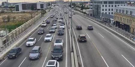 Həftənin ilk günü paytaxtın bir sıra yollarında sıxlıq yaranıb